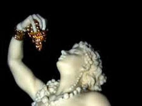 Дионис — древнегреческий бог виноделия и покровитель виноградарей Почему Дионису приносят «трёхлетние жертвы»